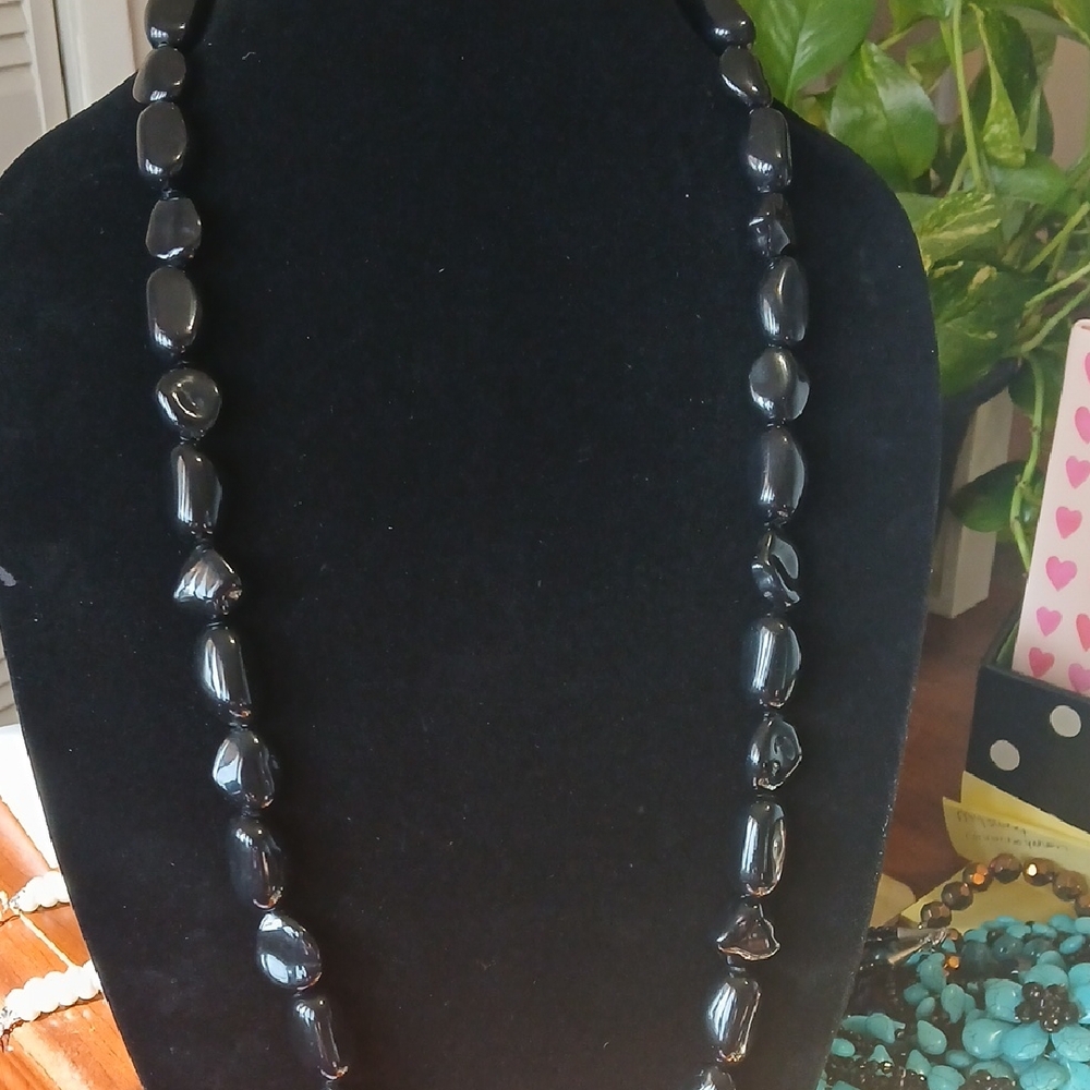 Elegant Black Beaded Necklace